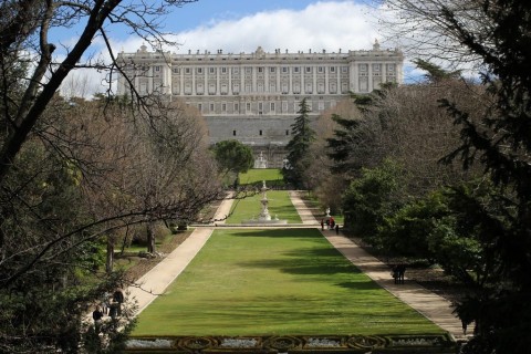 Palazzo Reale di Madrid, un viaggio attraverso la storia spagnola